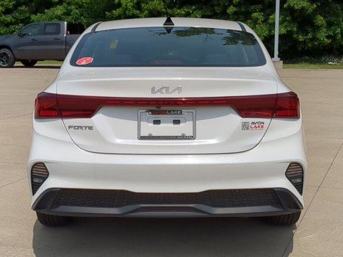 Used 2024 Kia Forte LXS image 5