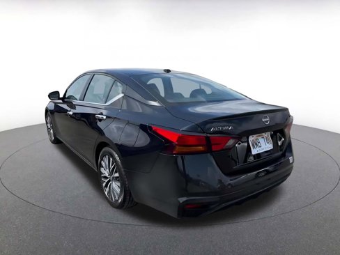 Used 2023 Nissan Altima 2.5 SV image 11