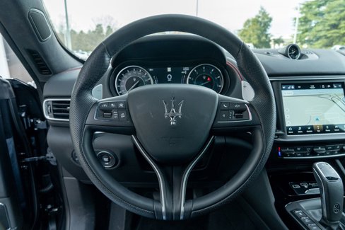 Used 2024 Maserati Levante GT Ultima image 20