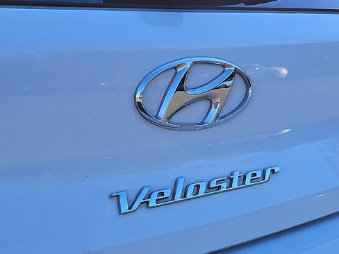 Used 2020 Hyundai Veloster Turbo Ultimate image 29