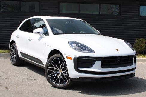 Used 2024 Porsche Macan image 8