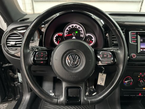 Used 2018 Volkswagen Beetle 2.0T S image 16