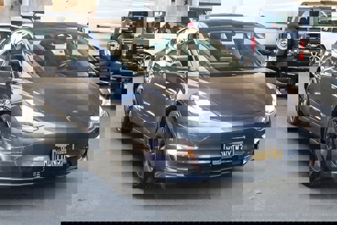 Used 2019 Tesla Model 3 Long Range image 3