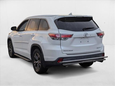 Used 2016 Toyota Highlander XLE image 7