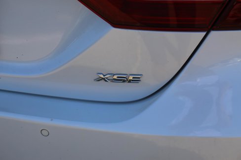 Used 2018 Toyota Camry XSE image 14