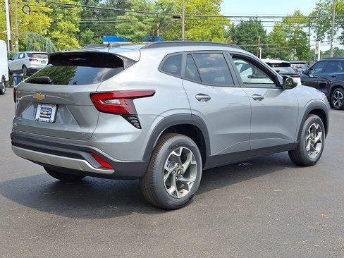New 2025 Chevrolet Trax LT image 12