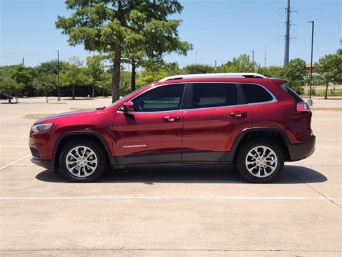 Used 2019 Jeep Cherokee Latitude Plus w/ Comfort/Convenience Group image 4