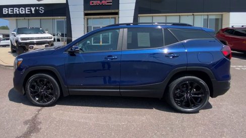 Certified 2022 GMC Terrain SLE w/ Driver Convenience Package image 6