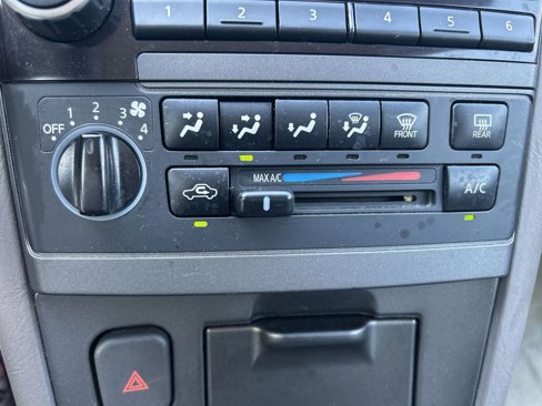Used 2003 Nissan Maxima GXE image 17