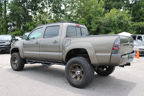 Used 2010 Toyota Tacoma 4x4 Double Cab w/ TRD Sport Pkg image 4