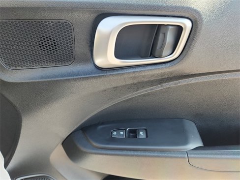 Certified 2023 Hyundai Venue SEL image 34