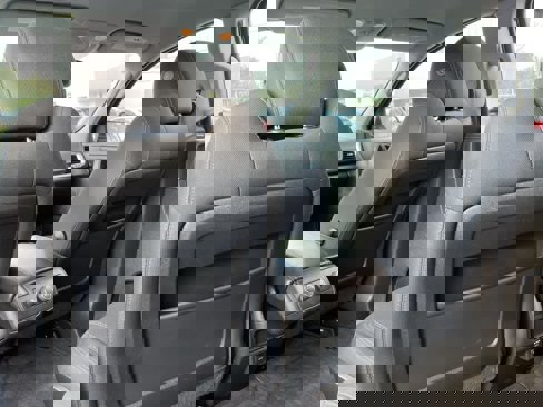 Used 2014 GMC Acadia SLE image 21