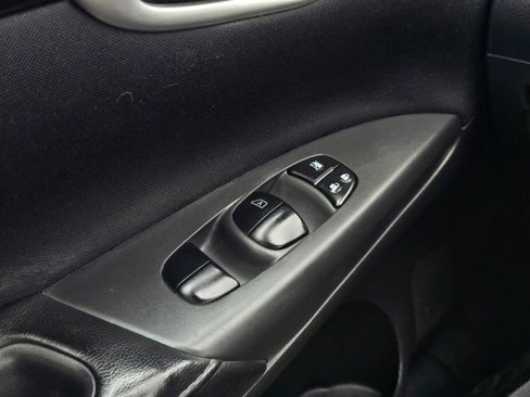 Used 2018 Nissan Sentra SV image 30