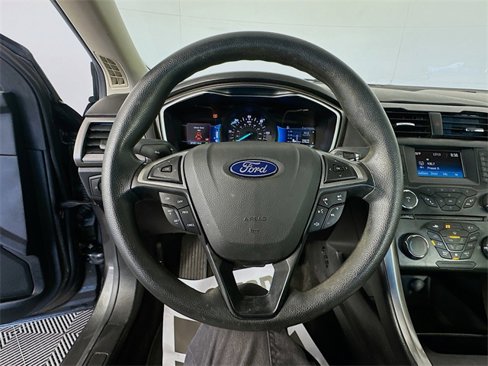 Used 2018 Ford Fusion S image 11
