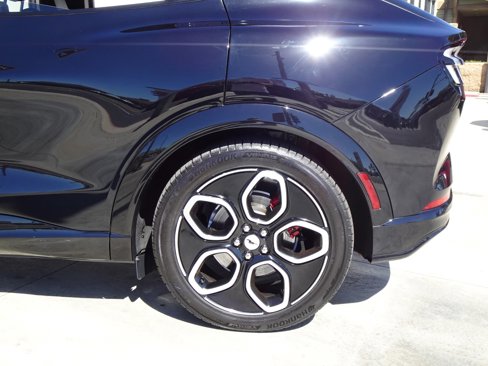 Used 2021 Ford Mustang Mach-E GT image 10