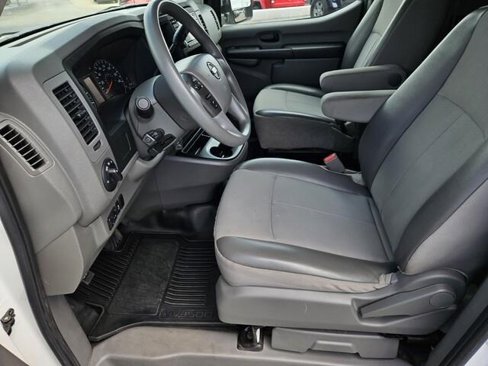 Used 2018 Nissan NV 3500 S image 17