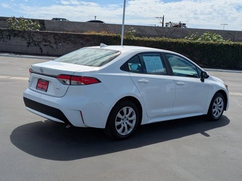 Used 2022 Toyota Corolla LE image 8