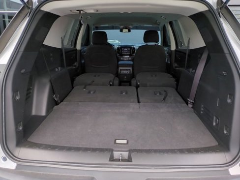 Used 2021 Chevrolet Traverse LT image 13