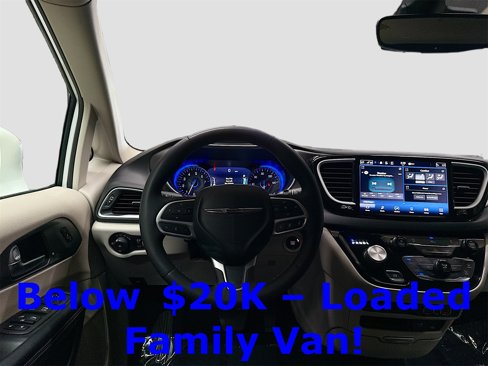 Used 2022 Chrysler Pacifica Touring-L image 20