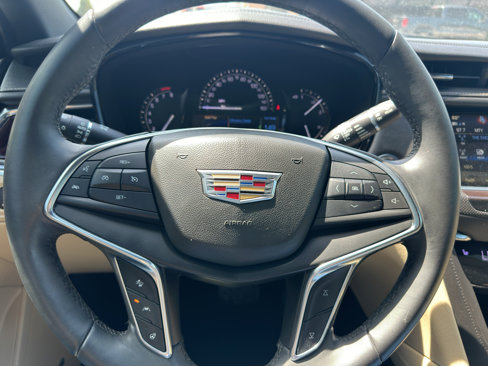 Used 2018 Cadillac XT5 Luxury w/ Driver Awareness Package image 17