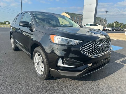Used 2024 Ford Edge SEL image 2