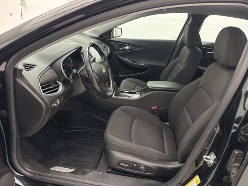 Used 2019 Chevrolet Malibu RS image 15