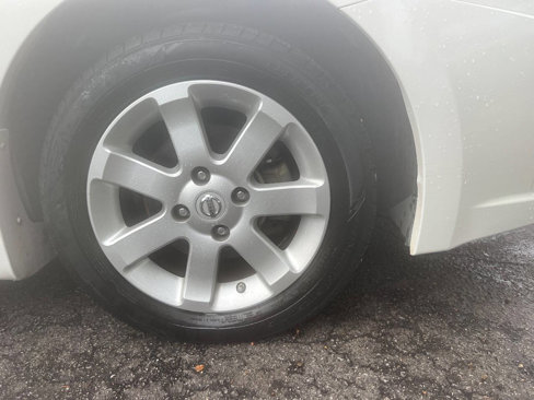 Used 2011 Nissan Sentra 2.0 SR w/ Convenience Pkg image 14