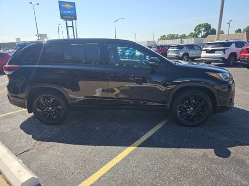 Used 2019 Toyota Highlander XLE image 8
