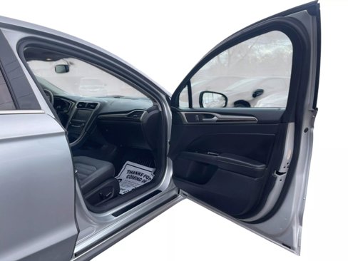 Used 2014 Ford Fusion SE w/ Equipment Group 202A image 14