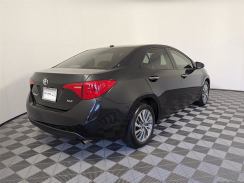 Used 2019 Toyota Corolla XLE image 24