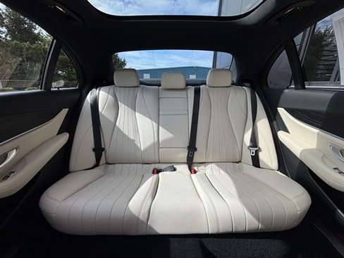Used 2020 Mercedes-Benz E 350 4MATIC Sedan image 38
