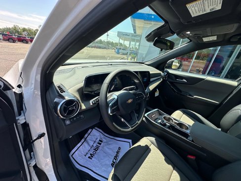 New 2026 Chevrolet Equinox LT w/ Convenience Package II image 13