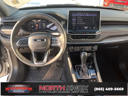 Used 2024 Jeep Compass Trailhawk image 13