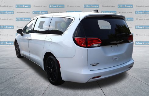Used 2023 Chrysler Voyager LX image 8