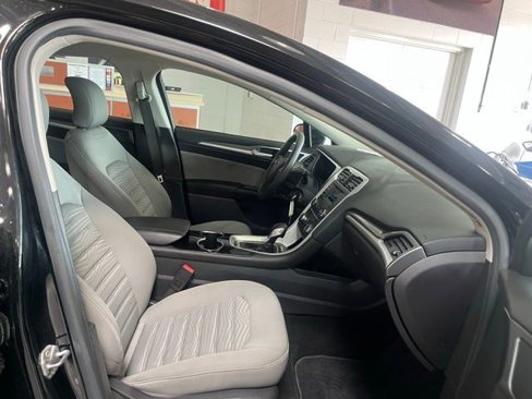 Used 2016 Ford Fusion S image 34
