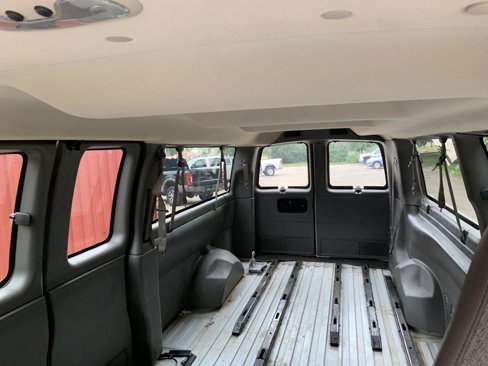 Used 2017 Chevrolet Express 3500 LT w/ LT Preferred Equipment Group image 10