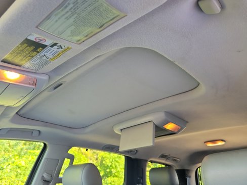 Used 2010 Toyota Sequoia Platinum image 16