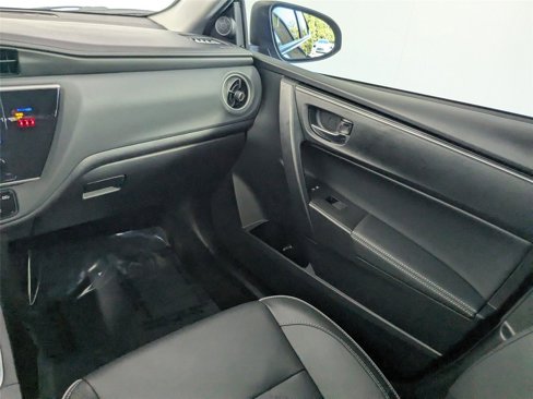Used 2019 Toyota Corolla XLE image 9