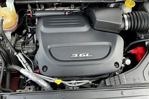Used 2018 Chrysler Pacifica Limited image 32