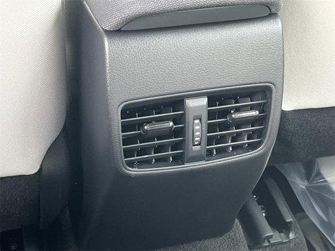 Used 2025 Toyota Corolla Cross L image 16