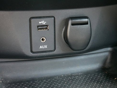 Used 2015 Nissan Rogue SV image 21