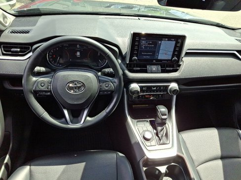 Used 2021 Toyota RAV4 Limited image 11