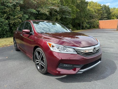 Used 2017 Honda Accord Sport image 13