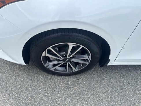 Used 2022 Kia Forte LXS image 11