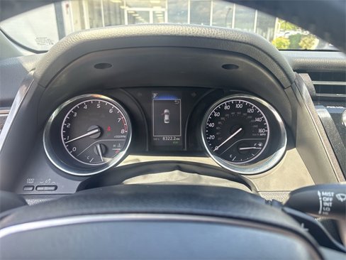 Used 2020 Toyota Camry SE image 10