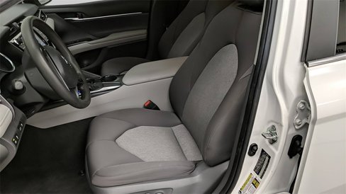 Used 2018 Toyota Camry LE image 38