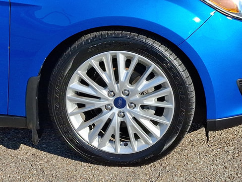 Used 2015 Ford Focus Titanium w/ Titanium Technology Package image 8