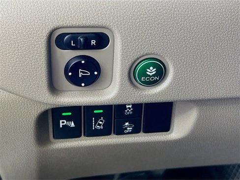 Used 2016 Honda Pilot Touring image 11