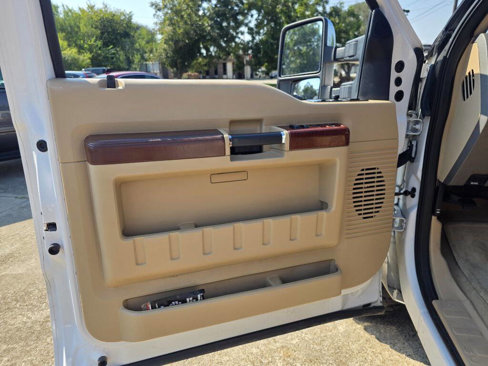 Used 2011 Ford F350 King Ranch w/ King Ranch w/Chrome Pkg image 29