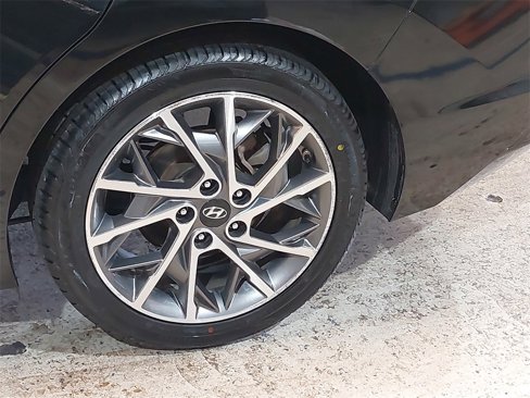 Used 2020 Hyundai Elantra Limited w/ Ultimate Package 03 image 33